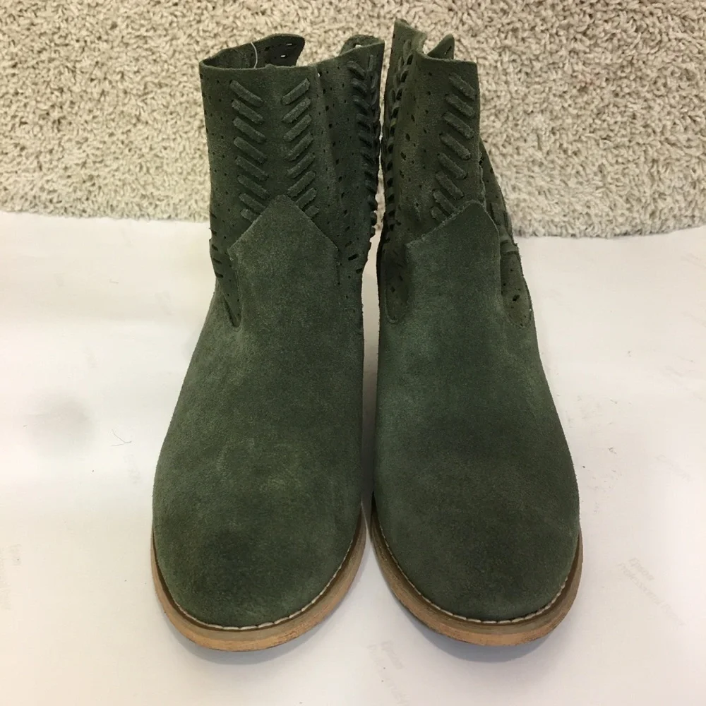 New Coldwater Creek EL PASO SUEDE BOOTS